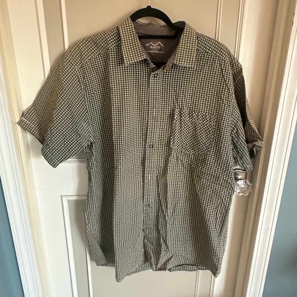 Kavu Men's Casual Checkered Shirt - Olive and Black